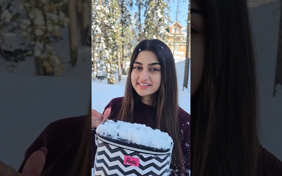 Makeup in Snow🥶💄CHALLENGE!!! 😱 #shorts #youtubeshorts
