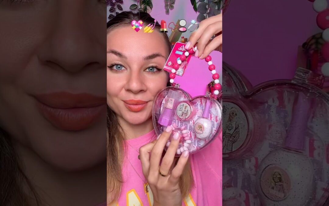 Opening pink candy make up box 🥰