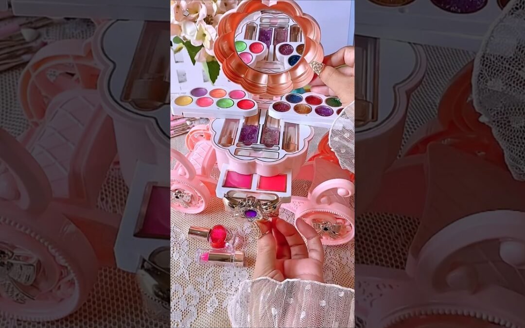 The children’s makeup box that little girls loveis here!Children can also have their own #makeupkit