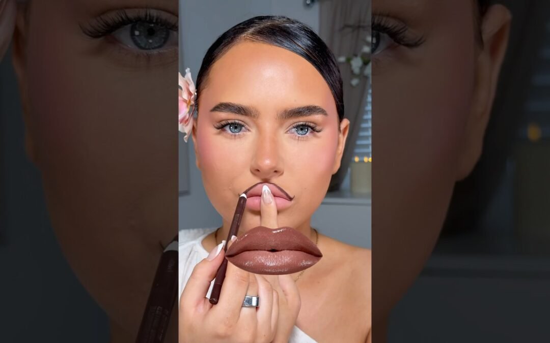 Bratz lips🫦 #makeup #makeuptutorial #lipliner #fulllips #beautyhacks #lipgloss #maybelline #grwm