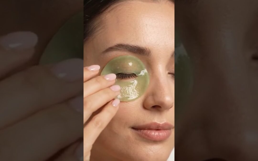 Cucumber 🥒 eye pads Asmr #makeup #relaxing #satisfying